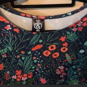 NWT Agnes& Dora Swing Tunic Med- jade floral